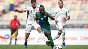 皮克：巴萨本赛季能竞争所有赛事的冠军，包括欧冠在内（皮克称巴萨本季有实力争夺各项冠军，欧冠亦在其中）