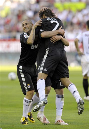 惊喜，曼联17岁青训小将詹姆斯-奥弗里入选澳大利亚国家队（澳大利亚国家队征召曼联17岁青训新星詹姆斯-奥弗里）