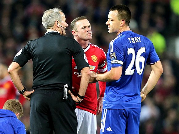 国乒多人香港街头行！王曼昱大笑露齿：8连胜张本美和国乒唯一（国乒众将香港街头漫步！王曼昱笑露齿，对张本美和豪取8连胜成队内唯一）