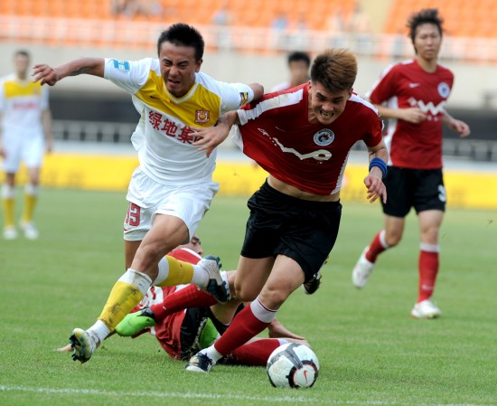 甘锐：主教练反复强调亚冠一定要拼，韦世豪也冒着风险上场了（甘锐：主帅一再强调亚冠必须拼，韦世豪也冒险登场）